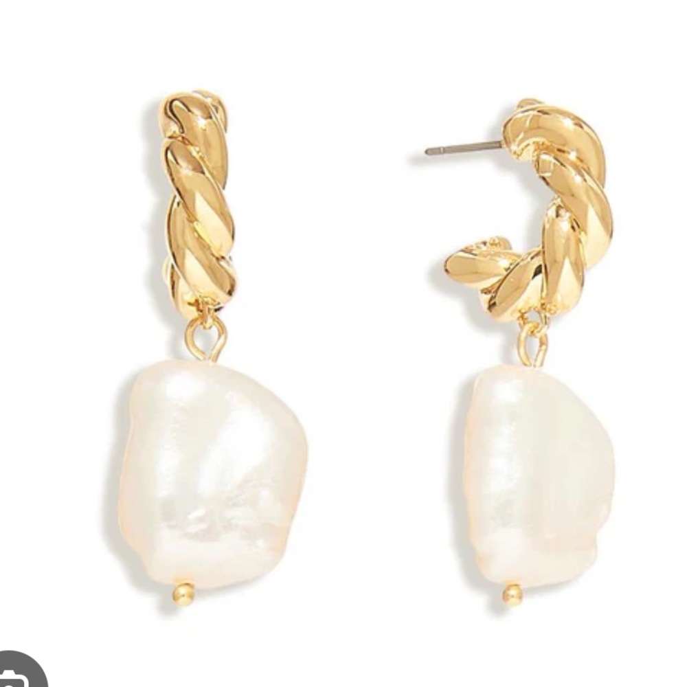 Mignonne Gavigan Mira pearl huggie hoop earring